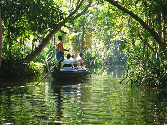 Munnar-Thekkady-Alleppey House Boat